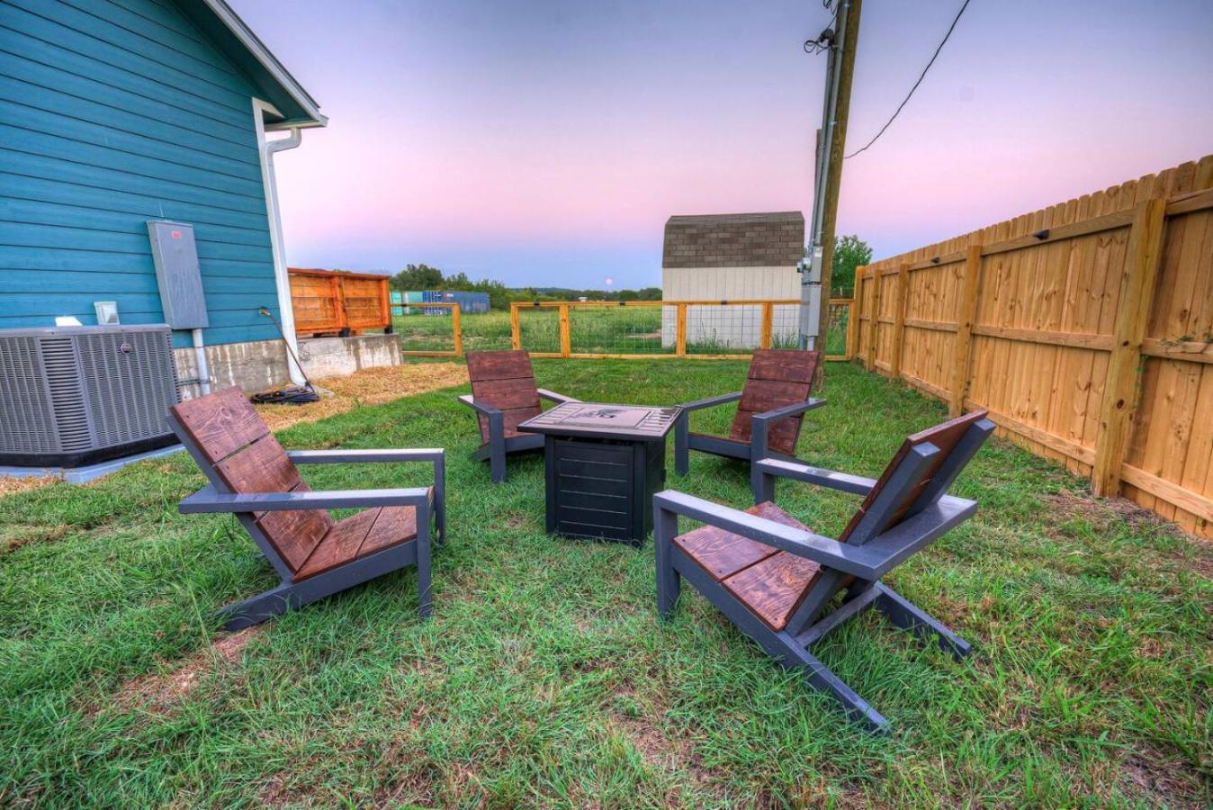 The Lodge At Little Ranches Central Sleeps 26 Wimberley Exteriér fotografie