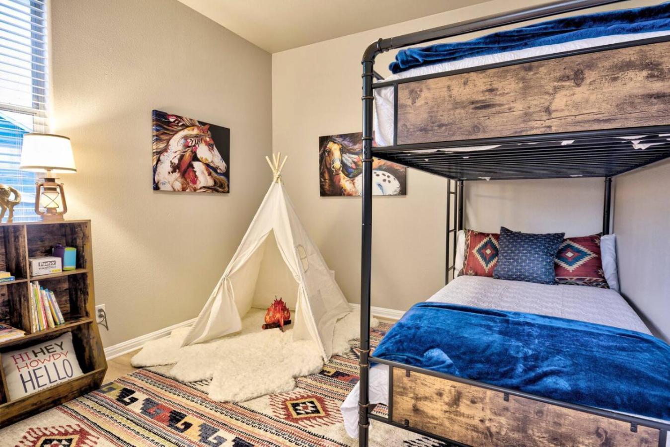 The Lodge At Little Ranches Central Sleeps 26 Wimberley Exteriér fotografie