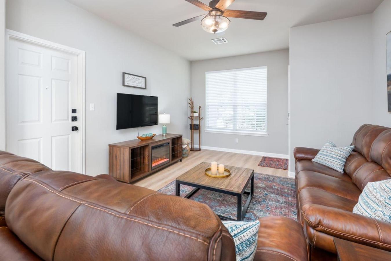 The Lodge At Little Ranches Central Sleeps 26 Wimberley Exteriér fotografie