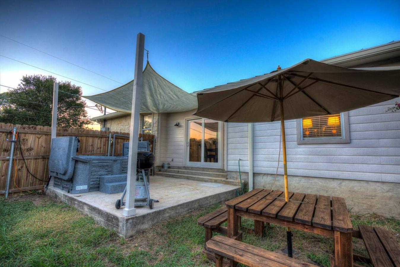 The Lodge At Little Ranches Central Sleeps 26 Wimberley Exteriér fotografie