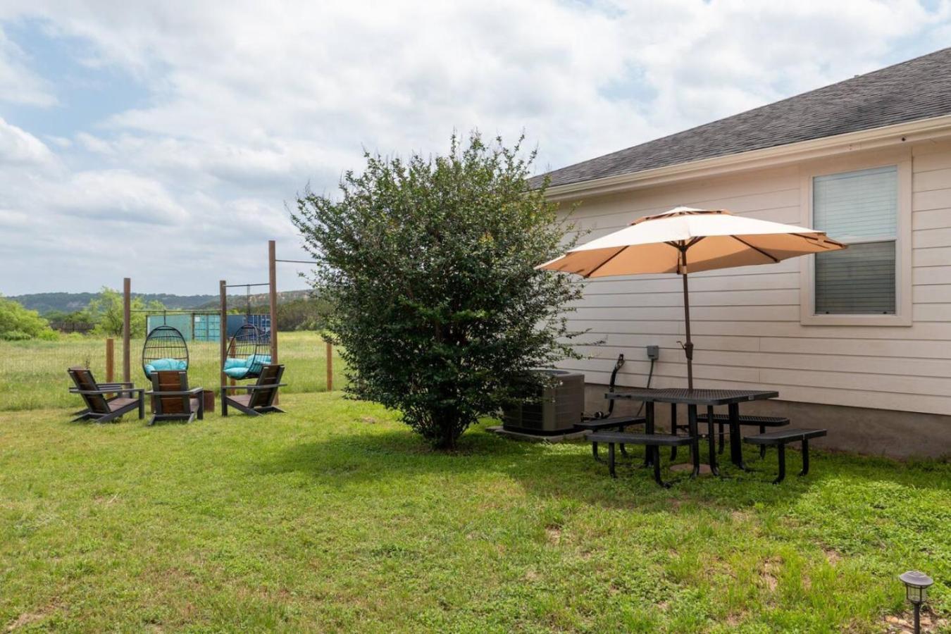 The Lodge At Little Ranches Central Sleeps 26 Wimberley Exteriér fotografie