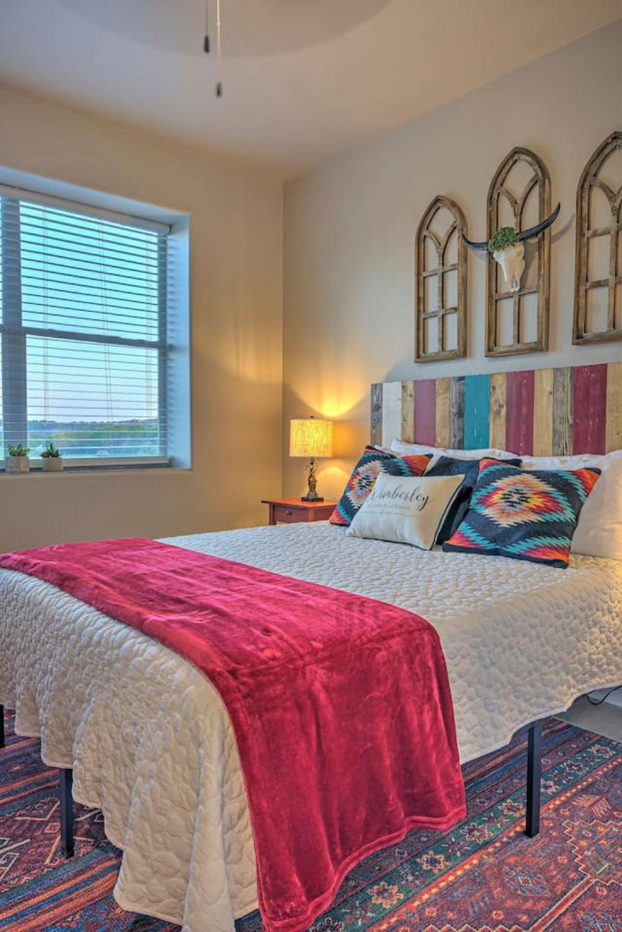 The Lodge At Little Ranches Central Sleeps 26 Wimberley Exteriér fotografie